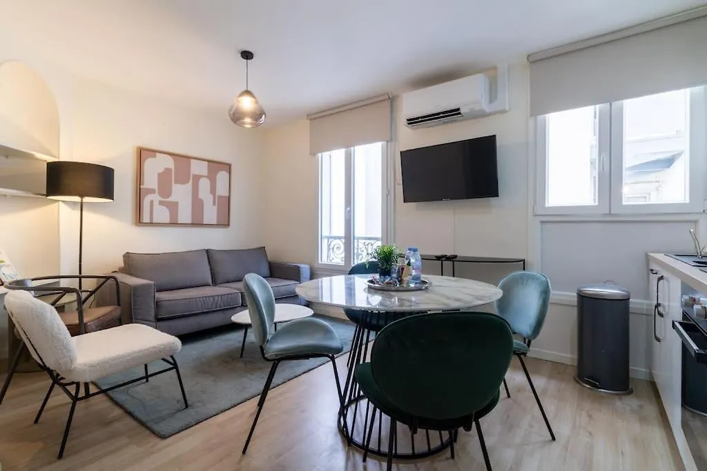 B1#Two Bedrooms#Champs Elysees#Arc De Triomphe#Ac Paris